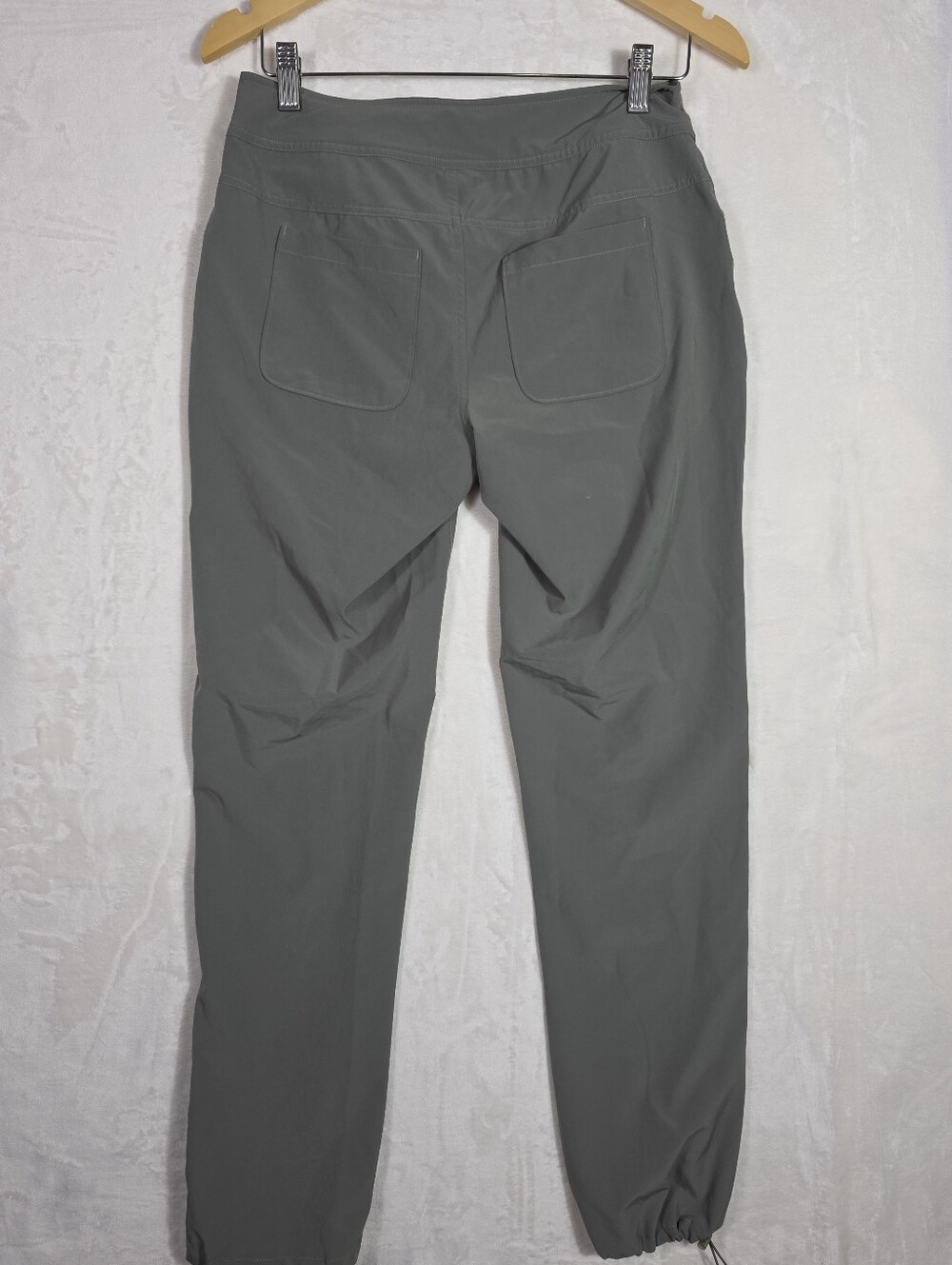 Ascend Women's Sage Green Hiking Pants Size 4 Stretch Adjustable Hem - Picture 3 of 10